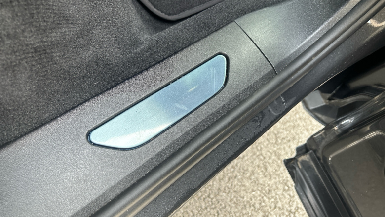 Land Rover Range Rover Evoque 2.0 D200 Dynamic SE 5dr Auto Diesel Hatchback